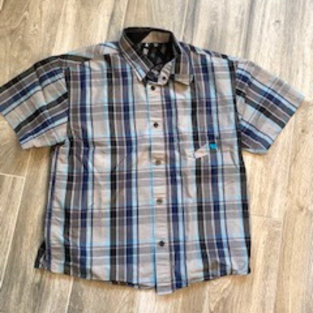 Current Boys short sleeved button down shirt size large
